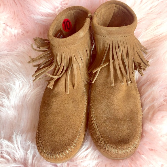 Minnetonka Fringe Ankle Boot - Picture 1 of 6